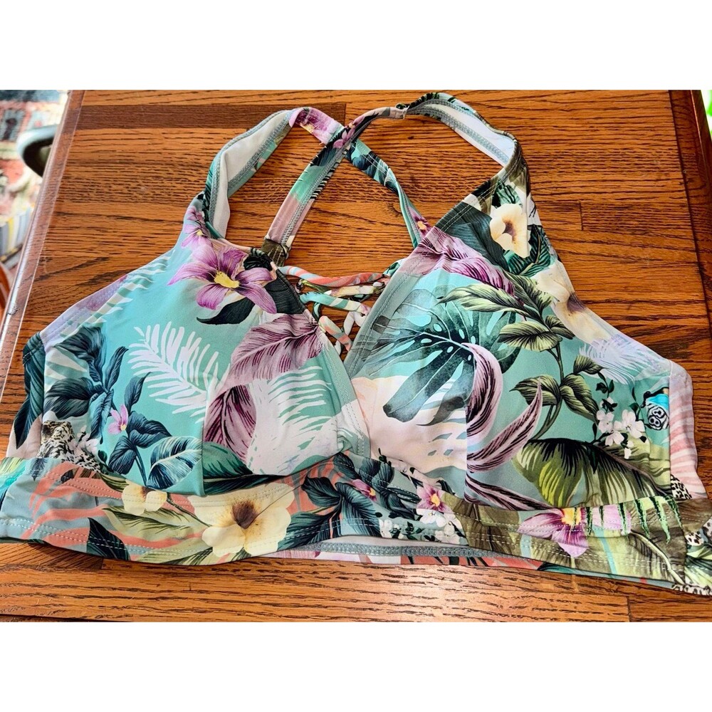 Torrid 2 Piece Bathing Suit tropical Top, Swim Bottoms 4X